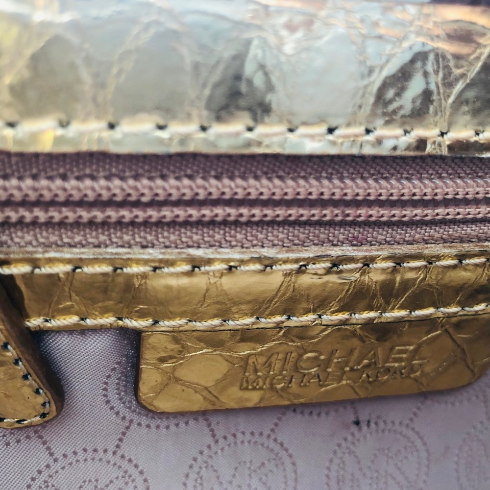 Michael Michael Kors Gold Berkeley Clutch. - Picture 4 of 8